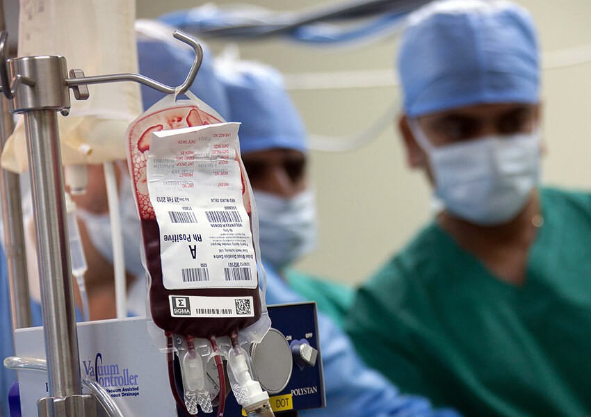 تقنية تحديد الهوية بموجات الراديو (RFID) في مجال الرعاية الصحية: الفرص والصعوبات