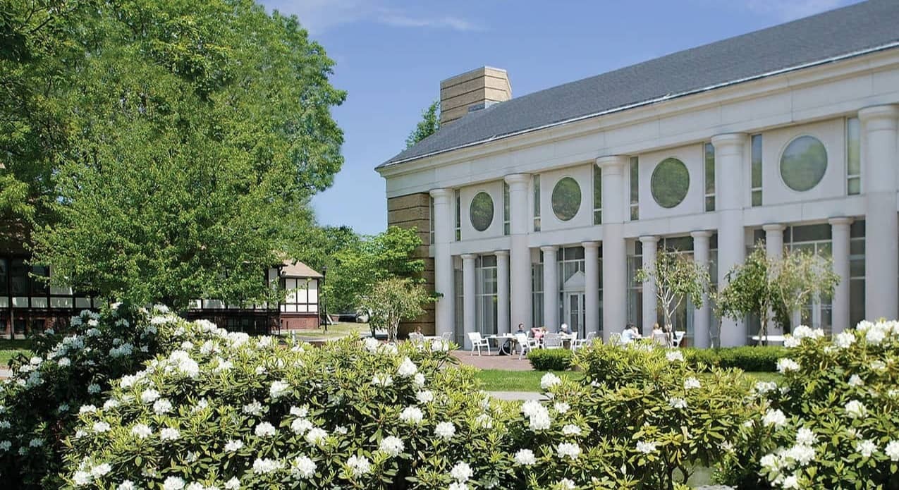 تتبع الرعاية بدقة: تقنية تحديد الهوية بموجات الراديو في سلامة ومراقبة أجنحة الطب النفسي