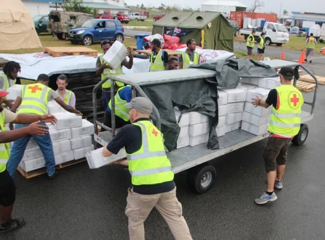 الانتشار السريع في عمليات الإغاثة في حالات الكوارث: تقنية تحديد الهوية بموجات الراديو (RFID) لتنسيق الإمدادات والأفراد بشكل أكثر ذكاءً