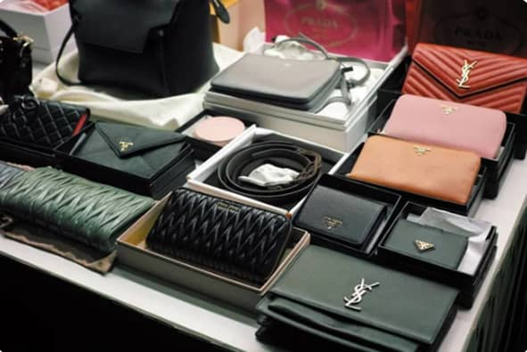 تقنية تحديد الهوية بموجات الراديو (RFID) ومستقبل المنتجات الفاخرة: ضمان الأصالة وإمكانية التتبع