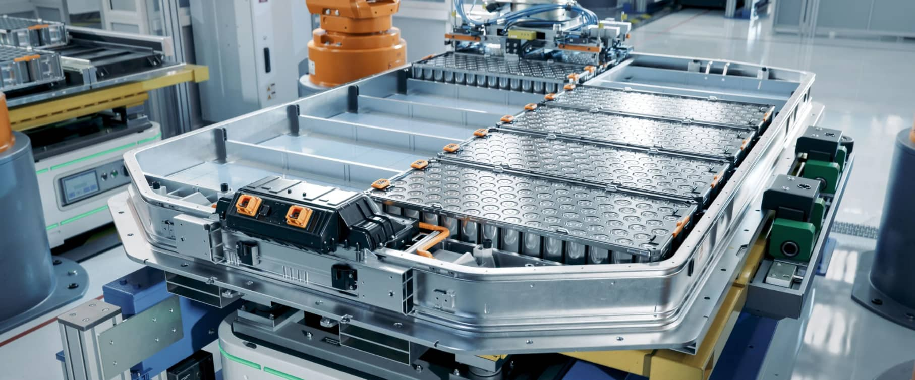 أكثر ذكاءً وأمانًا وقابلية للتتبع: كيف تُعيد تقنية تحديد الهوية بموجات الراديو (RFID) ابتكار إدارة بطاريات السيارات الكهربائية