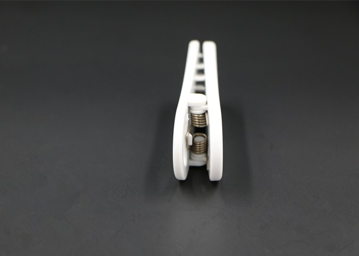 ملصق ملابس بمشبك UHF