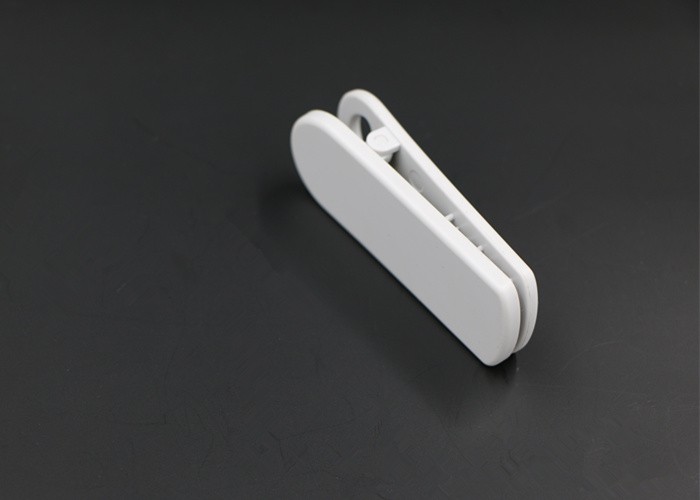 ملصق ملابس بمشبك UHF