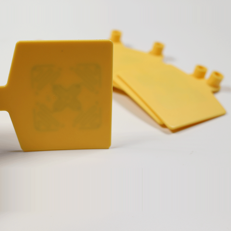 علامات أذن الحيوانات بتقنية تحديد الهوية بموجات الراديو UHF RFID من الجيل الثاني ISO18000-6c