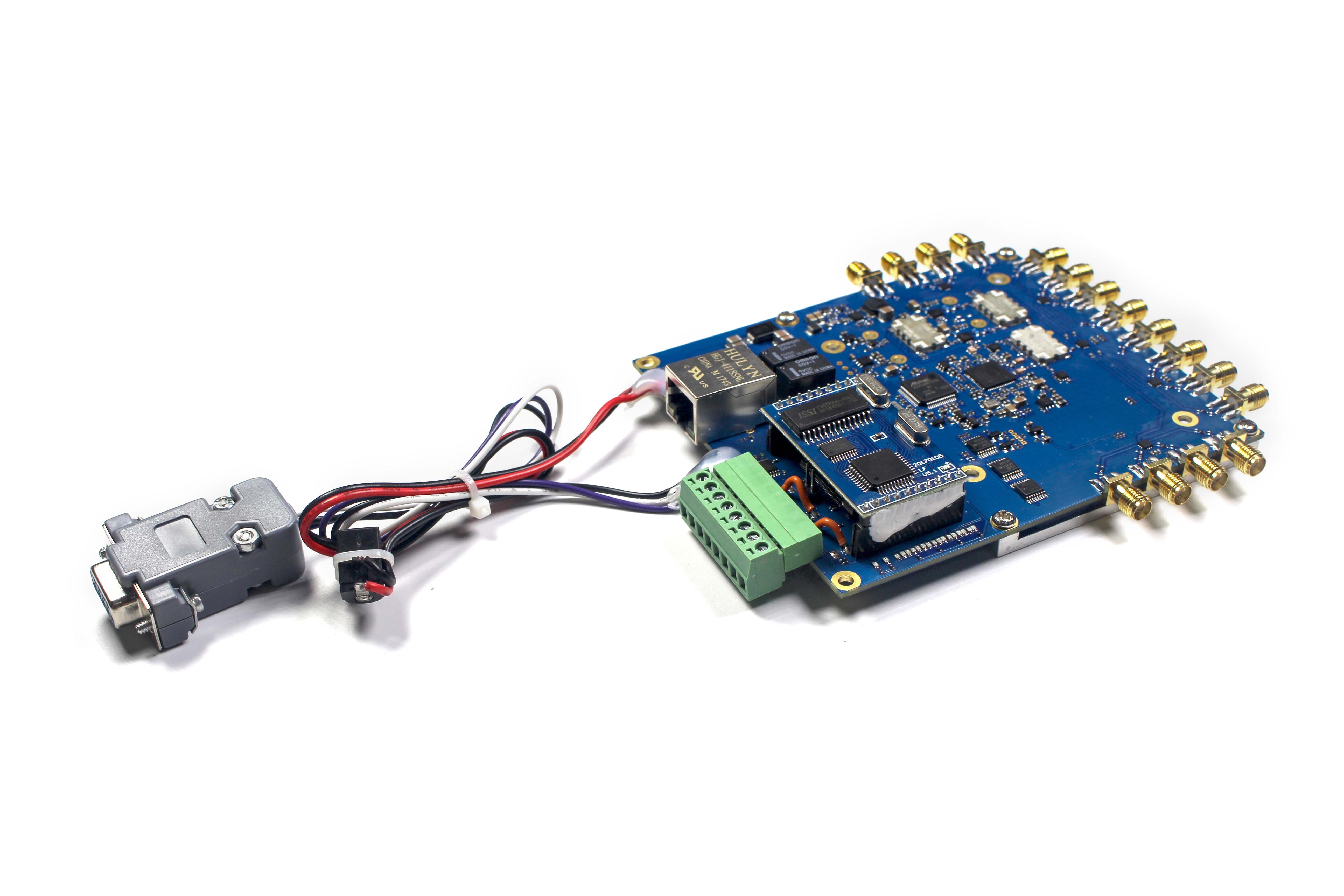 وحدة RFID UHF ذات 16 منفذًا تدعم RS232 و TCP/IP R2000